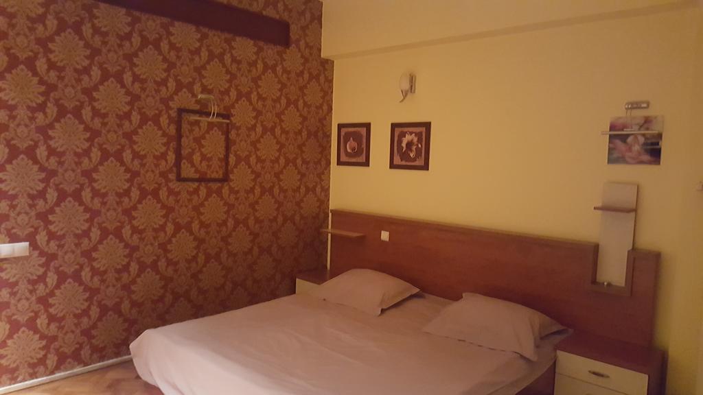 Hospitality Centrum- River Букурещ Екстериор снимка